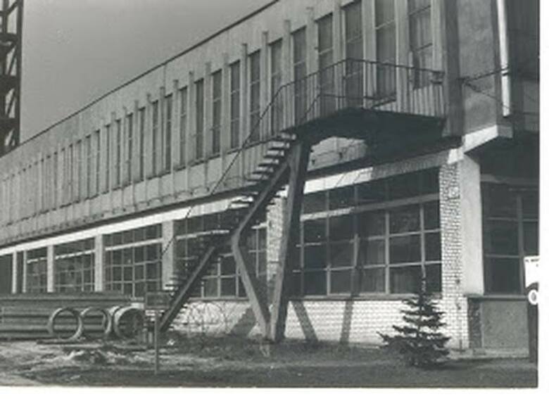 W PRL-u fabryka Baty została znacjonalizowana. Jednocześnie systematycznie się rozwijała dając pracę tysiącom mieszkańców gminy Chełmek oraz okolicznych