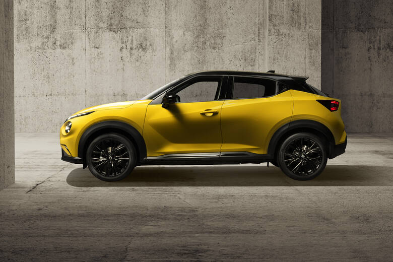 Druga generacja Nissana Juka przeszła właśnie facelifting. Do oferty wraca - w odpowiedzi na prośby klientów - kultowy żółty kolor nadwozia. Zmodernizowano