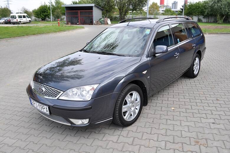 Trzecia generacja Forda Mondeo jest wciąż bardzo popularna na polskich drogach. Auto to rozważy wielu szukających przestronnego, rodzinnego pojazdu za