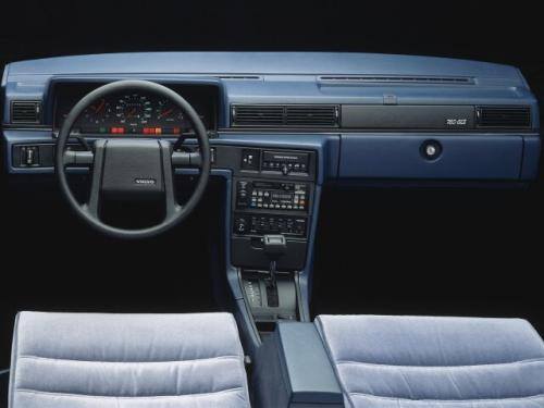 Fot. Volvo: Tablica przyrządów modelu 760 była ergonomiczna.