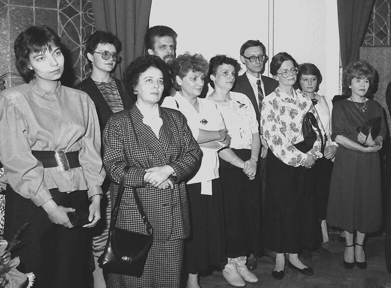Red. Danuta Seweryn-Ciesielska (trzecia z lewej) podczas spotkania z okazji 20-lecia "Nowości", rok 1988