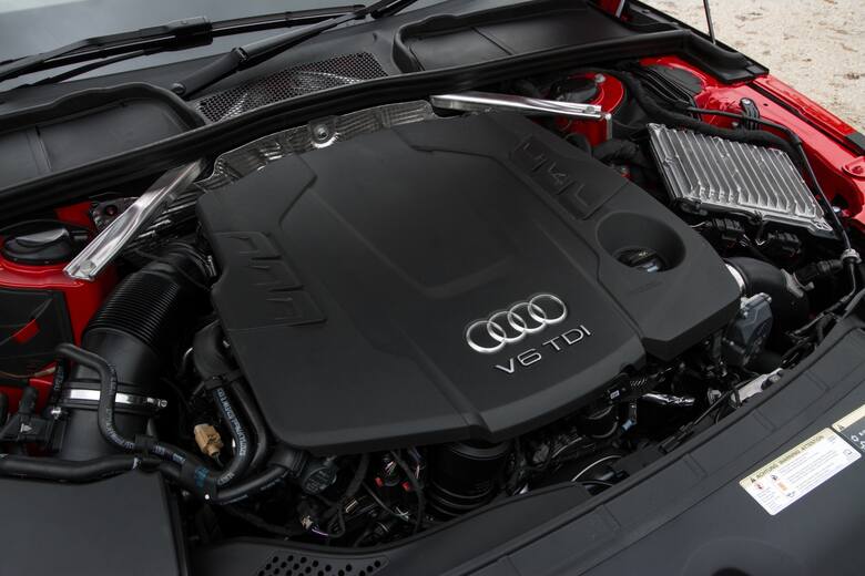 Audi A4 to jeden z najbardziej pożądanych przez polskich kierowców samochodów. Każda kolejna generacja szlagiera z Ingolstadt od razu staje się królem