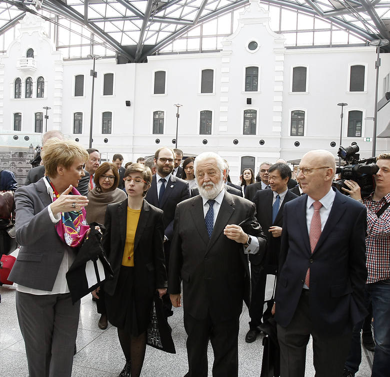 Delegacja Międzynarodowego Biura Wystaw w ubiegłym tygodniu przyjechała pociągiem na dworzec Łódź Fabryczna