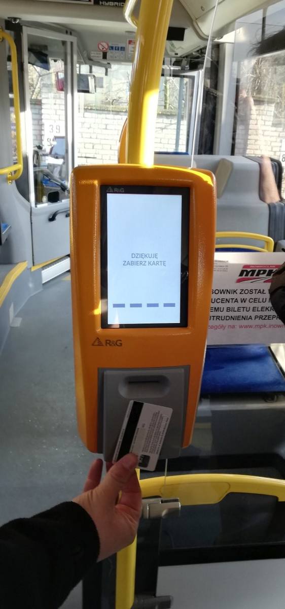 W autobusach MPK Inowrocław za przejazd można już zapłacić