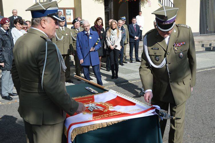 Związek Żołnierzy Wojska Polskiego ma nowy sztandar [ZDJĘCIA]