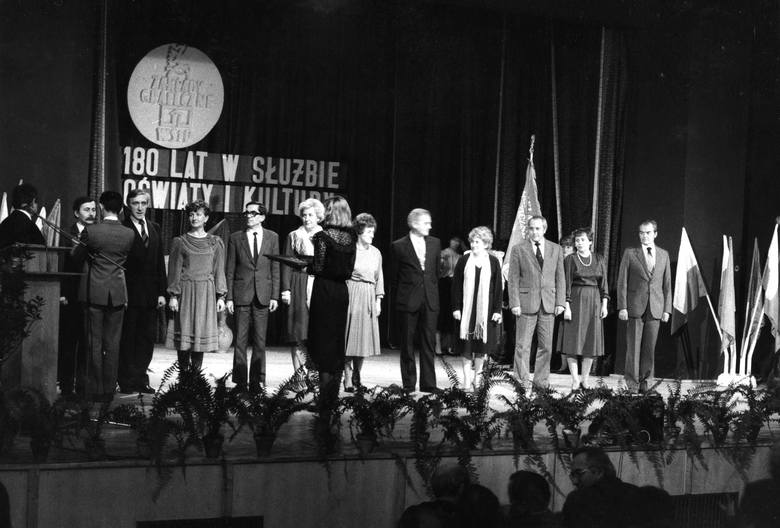 W 1986 r. Zakłady Graficzne Wydawnictw Szkolnych i Pedagogicznych świętowały 180-lecie.