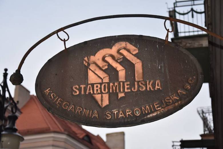Po blisko 30 latach funkcjonowania, księgarnia Staromiejska w Kaliszu zakończyła swoją działalność.