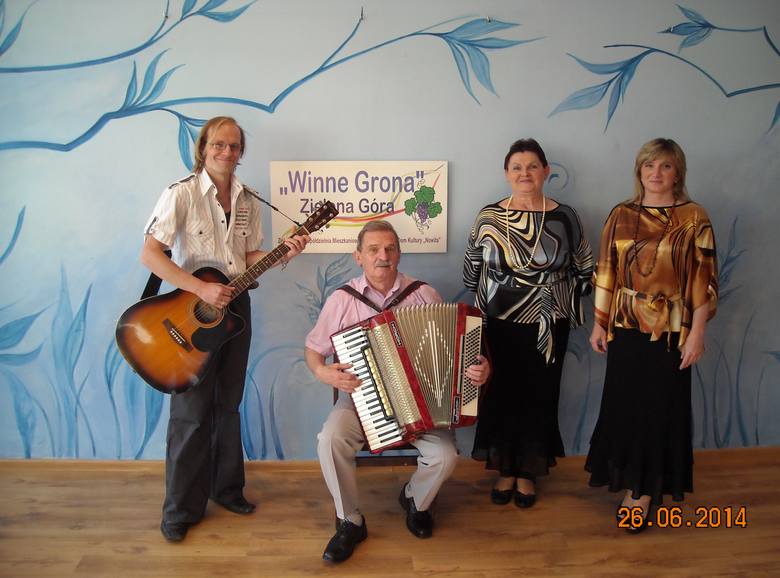 Zespół Winne Grona, od lewej: Rafał Grab, Roman Garbacik, Elżbieta Hryszko, Anita Rrzetelska.