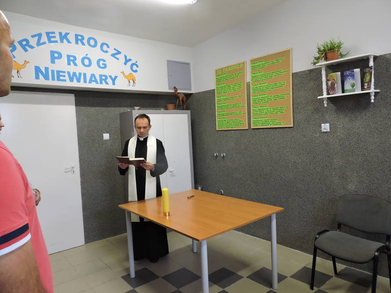 Osadzeni w ZK w Łowiczu mają nowe miejsce, w którym walczą z nałogami [ZDJĘCIA]