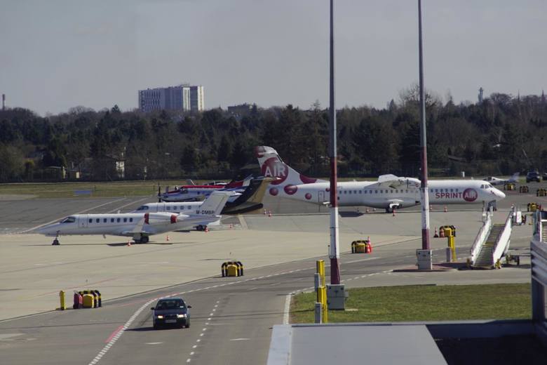 Poznańskie lotnisko Ławica od kilku lat toczy spory sądowe zmieszkańcami okolicznych terenów o tzw. odszkodowania za hałas.