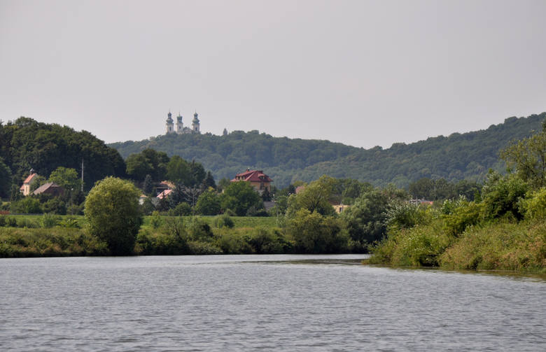 Widok na kościół z Krakowa