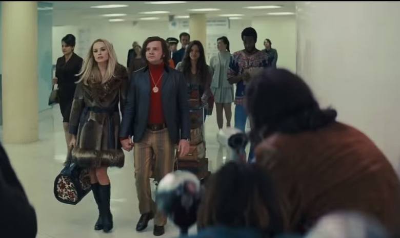 Kadr z filmu Once Upon a Time in Hollywood w reżyserii Quentina Tarantino. Na zdjęciu Rafał Zawierucha z Kielc w roli Romana Polańskiego.