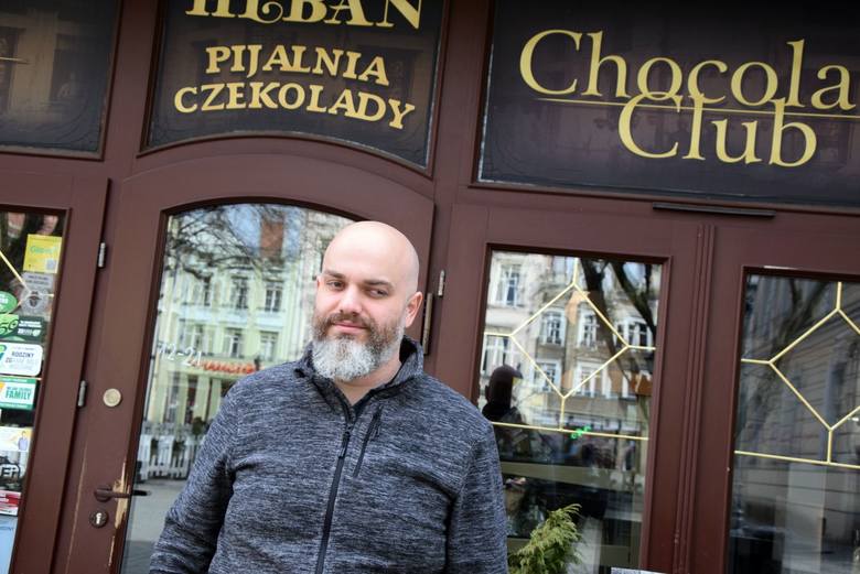 Sławomir Michalak, właściciel Pijalni Czekolady Heban jest zadowolony z tej formy pomocy miasta.