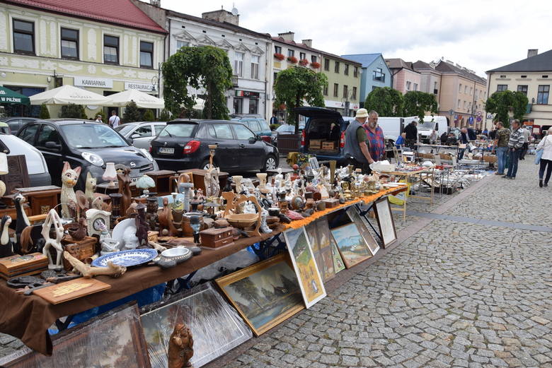 Targi staroci na rynku w Skierniewicach [ZDJĘCIA]