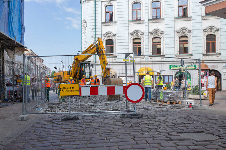 Drogowcy biorą się za bubel budowlany na Krakowskiej