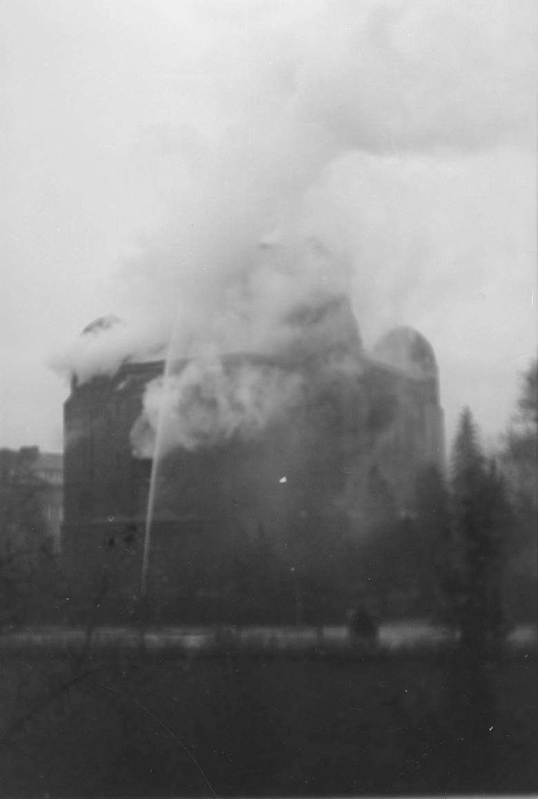Pożar synagogi w Opolu. 