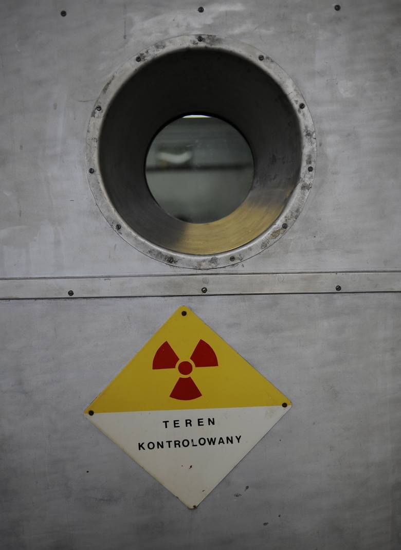 Jedyny w Polsce czynny reaktor atomowy nosi imię Marii Skłodowskiej-Curie, znajduje się w Świerku k. Otwocka