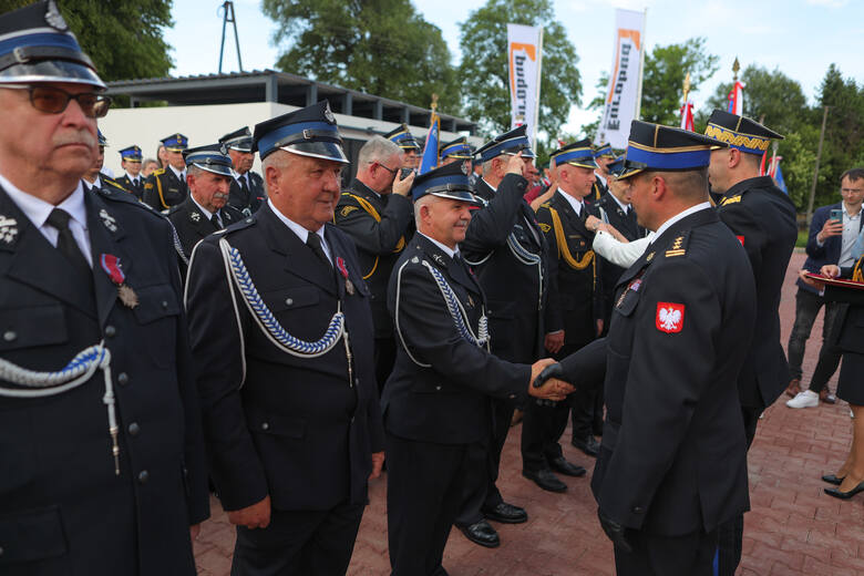 Wojewódzkie Obchody Dnia Strażaka 2024 w nowo wybudowanej jednostce PSP w Dubiecku. Wręczono medale i awanse [ZDJĘCIA]