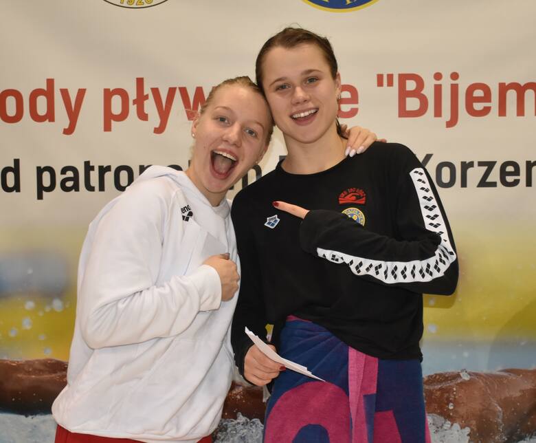 Justyna Poznańska (z lewej) i Aleksandra Knop.
