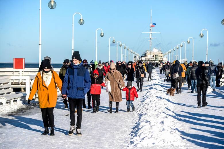 Zima na molo w Sopocie