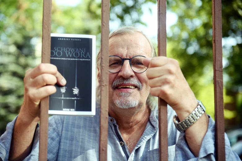 Andrzej Flügel od 30 lat jest dziennikarzem "Gazety Lubuskiej". Wcześniej pracował jako więzienny wychowawca - ze wspomnień z tego