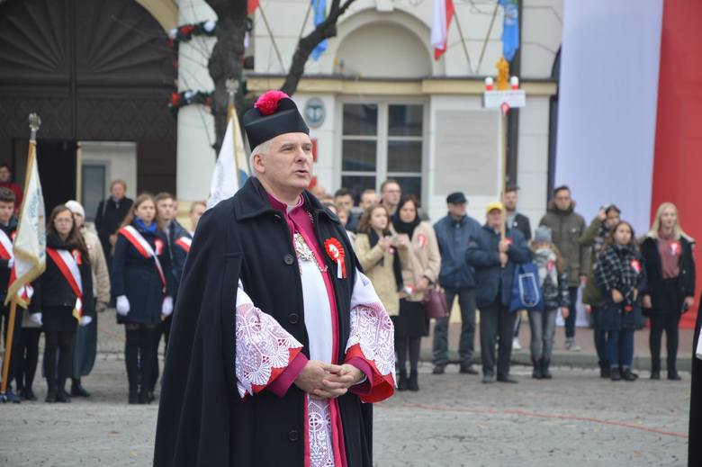 W Łowiczu na 100-lecie odzyskania niepodległości przez Polskę ufundowano dzwon Victoria [ZDJĘCIA]