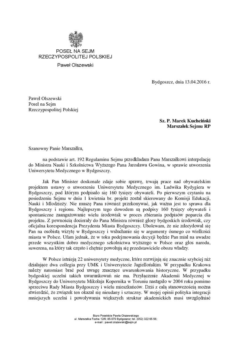 Petycję przeciw odłączeniu CM od UMK podpisywali wczoraj na Szerokiej toruńscy radni PO - Paweł Wiśniewski i Łukasz Walkusz.