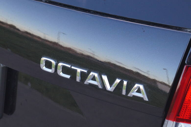 Skoda Octavia 1.6 TDIZainteresowany zakupem Octavii nie może narzekać na ograniczone pole manewru. Poza dwoma typami nadwozia skoda oferuje 20 wersji