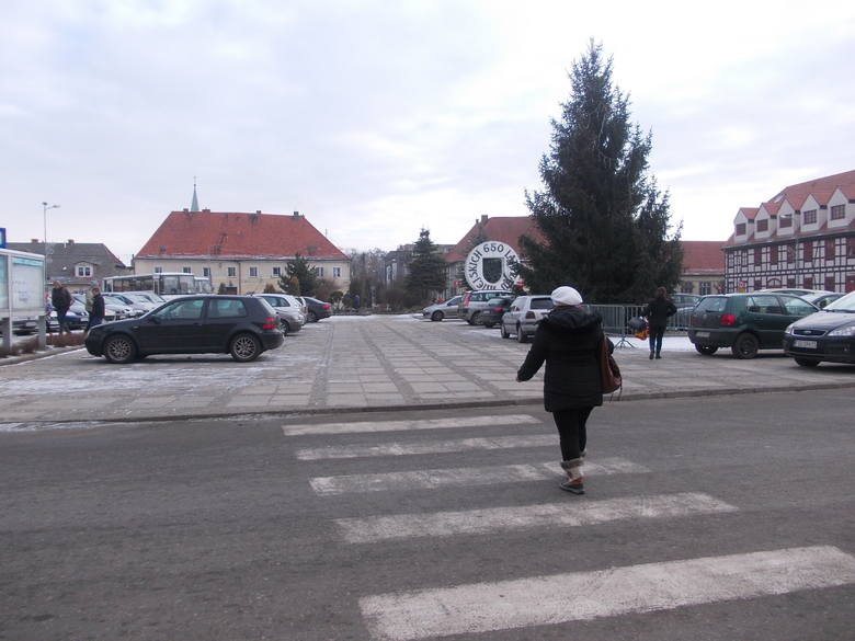 Drezdenko: Miasto szykuje się do zmian na placu Wileńskim. A jak widzą ten plac mieszkańcy?