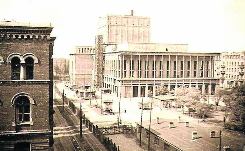Trwa budowa Teatru Wielkiego - przełom lat 50. i 60. ubiegłego wieku