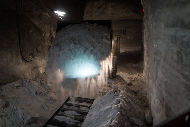 Górnik pierwszy widzi to, czego nikt nie widział od milionów lat. Byliśmy we wnętrzu kopalni soli w Kłodawie