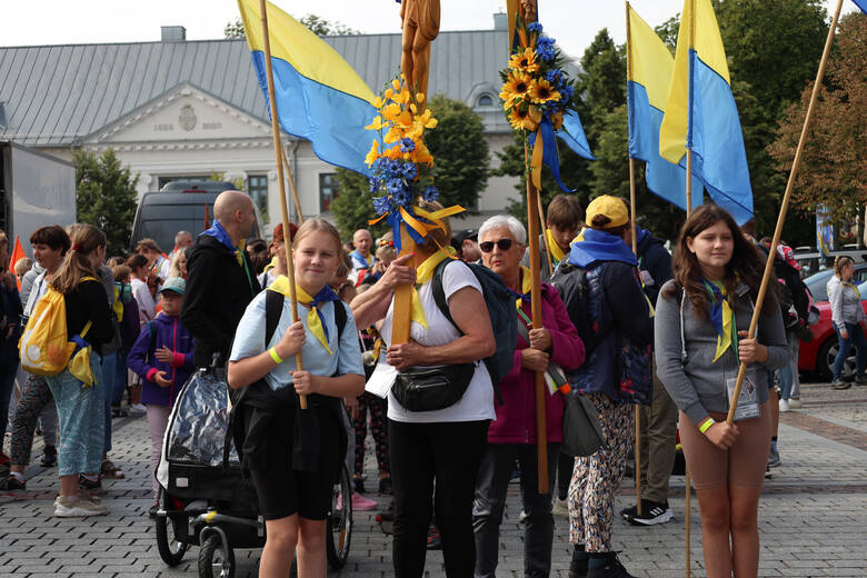 Mieszkańcy powiatu olkuskiego wyruszyli na pielgrzymkę do Częstochowy