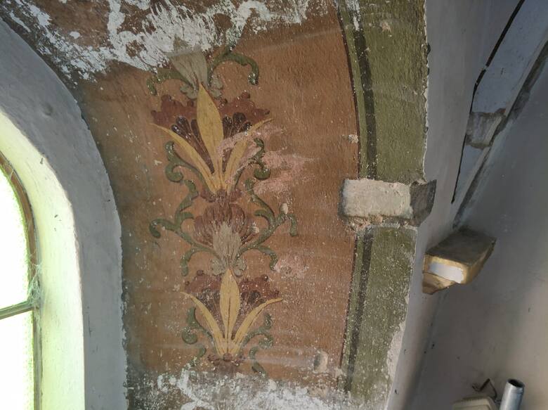 Malowidła odkryte w kościele filialnym pw. Matki Boskiej Łaskawej w Kańczudze.
