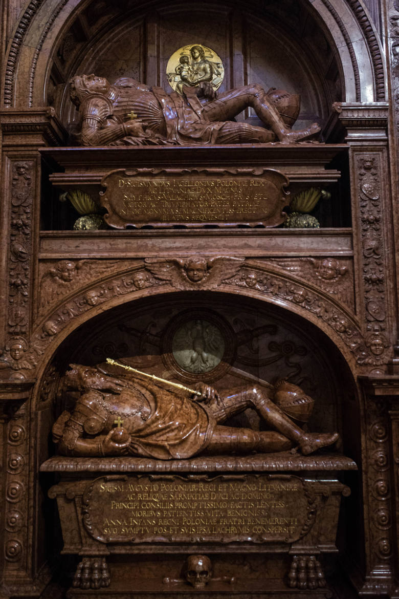 Nagrobek Zygmunta II Augusta wykonał rzeźbiarz Santa Gucci