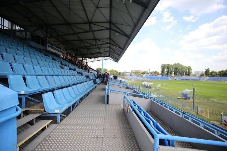 7. Stadion Ruchu przy ul. CichejTak jak w Krakowie najwięcej meczów obu drużyn rozegrano przy Reymonta, tak w Chorzowie oczywiście na obiekcie przy ul.