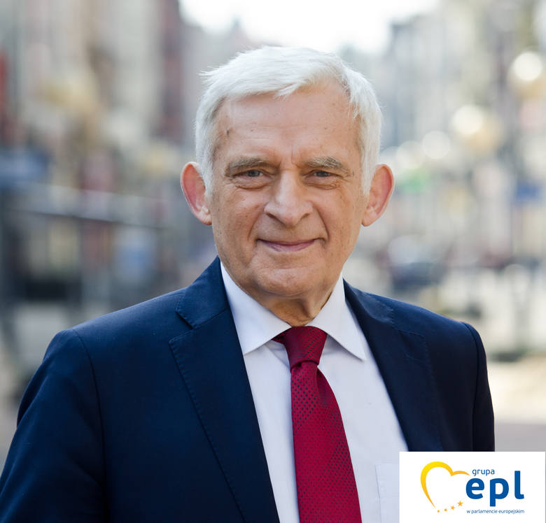 Jerzy Buzek. 40 lat w polityce, całe życie dla Polski [WYWIAD]