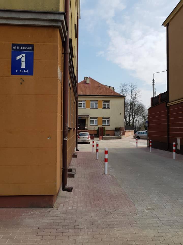 Oddano do użytku nowy parking w centrum Łowicza [ZDJĘCIA]