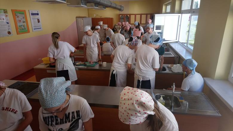 Uczniowie pijarskiego gimnazjum wzięli udział w zajęciach w ZSP nr 3 w Łowiczu [Zdjęcia]