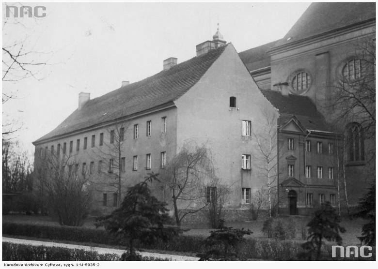 Kościół i klasztor bernardynów przy ulicy Garbary - 1935 rok
