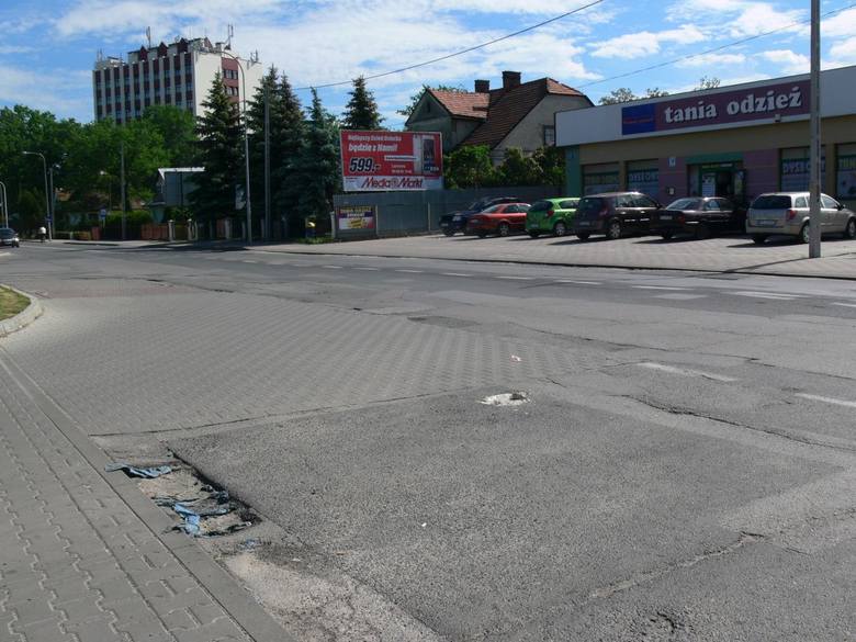Przy okazji remontu skrzyżowania zmodernizowany zostanie  ponad 200 metrowy odcinek ulicy  Mickiewicza w kierunku ronda na ulicy Szpitalnej. Nawierzchnia