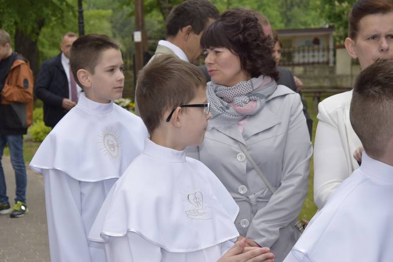 W niedzielę, 12 maja, w kościele św. Jakuba odbyła się ceremonia Pierwszej Komunii Świętej. Sakrament przyjęło ponad 30 dzieci.