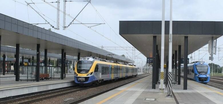 Na początku października po dwóch latach zakończyła się przebudowa stacji PKP w Oświęcimiu. Pasażerowie zyskali m.in. z cztery zadaszone perony i przejście