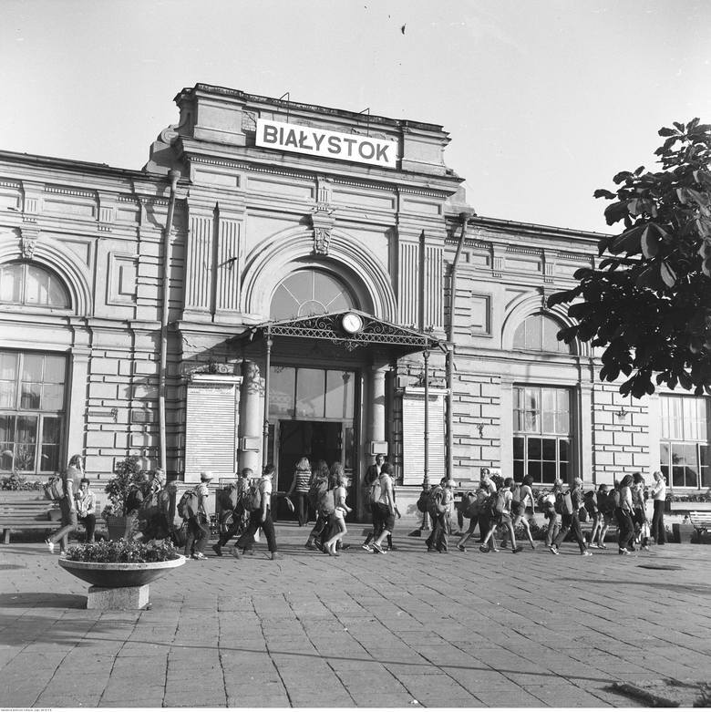 Dworzec PKP pod koniec lat 70-tych