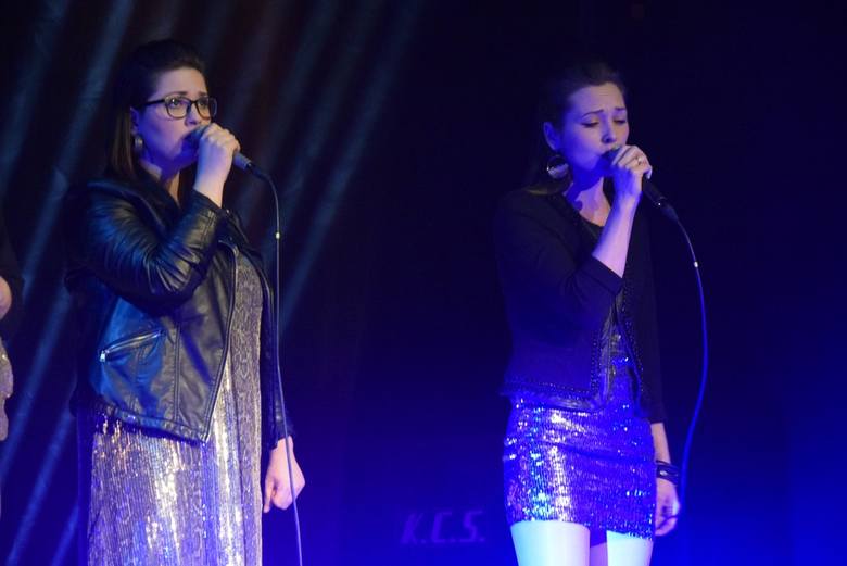 Grupa wokalna Voice Ekipa wystąpiła w niedzielę 20 stycznia w Kinoteatrze Polonez. Zespół działa przy Centrum Kultury i Sztuki, a prowadzi go Aneta Figiel. Grupa w pierwszej części koncertu wykonała kilka kolęd, a później zaprezentowała utwory muzyki rozrywkowej.