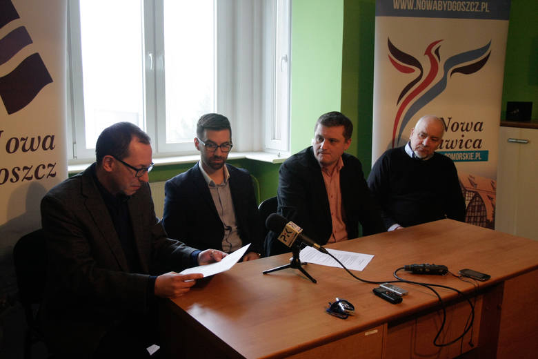 Nowa Bydgoszcz (od lewej Paweł Skutecki, Piotr Najzer, Marcin Sypniewski i Roman Puchowski) złoży projekt uchwały do RM.