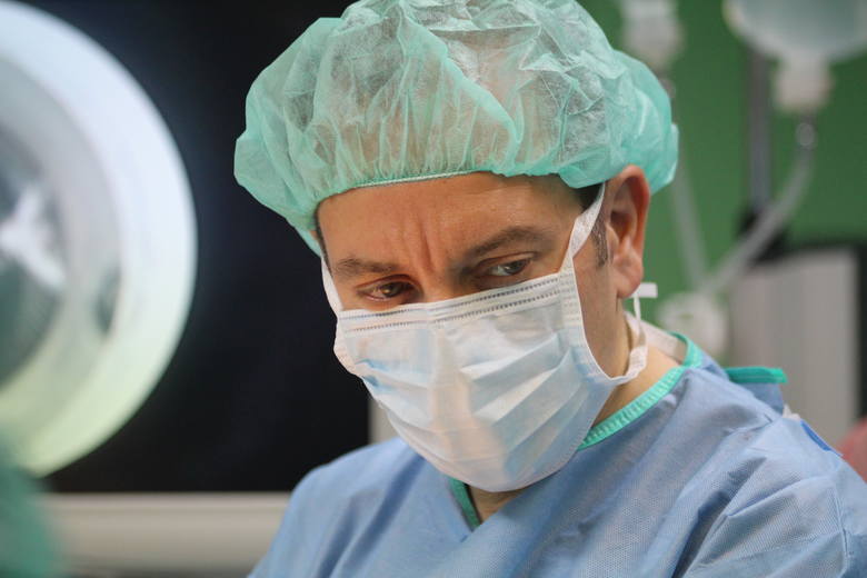 Operacyjne zmniejszenie żołądka: W Górnośląskim Centrum Zdrowia Dziecka zabiegi przeprowadza prof. Marc Michalsky, amerykański chirurg.