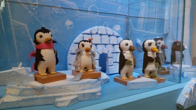 Również w łódzkim studiu Semafor powstawał serial "Mały pingwin Pik-Pok", który emitowano w telewizji w latach 1989-1992. Filmy zrealizowano na podstawie książki Adama Bahdaja.