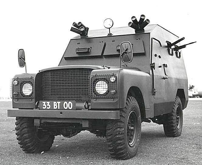 Policyjny Land Rover z 1974 r.Fot. Land Rover