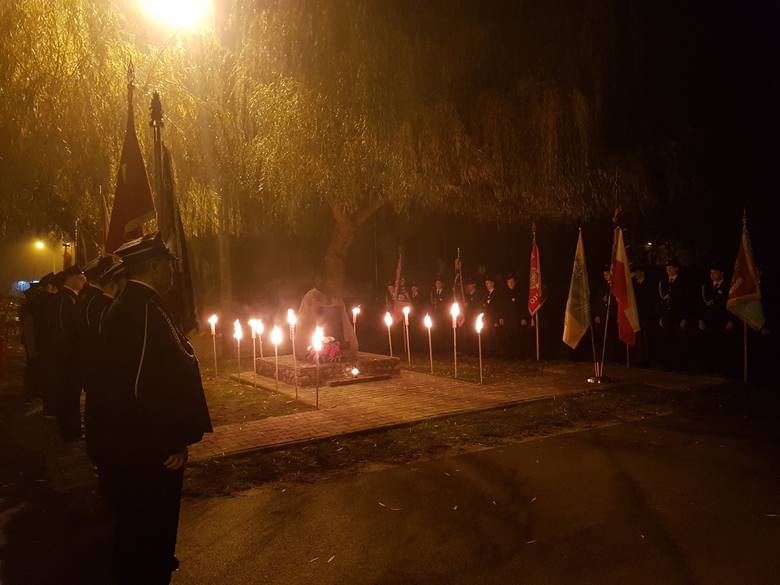 Nocny Rajd Niepodległości między Chąśnem a Łowiczem [ZDJĘCIA]