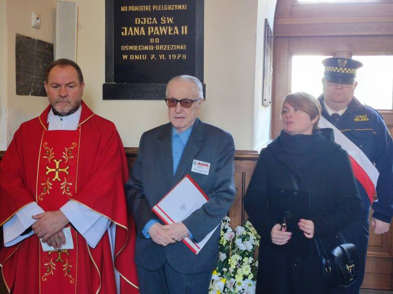Podczas uroczystości w kościele WNMP w Oświęcimiu oddano hołd ofiarom zbrodni katyńskiej, w tym mieszkańcom Oświęcimia i ziemi oświęcimskiej